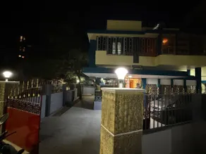 Spacious home on Prime Location - Image 5