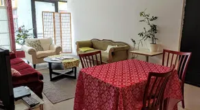 Lounge-Style-Hostel - Image 4