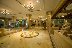 Hangzhou The First World Hotel - Image 2