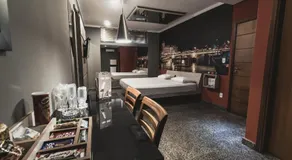 Paris Motel - Image 2