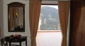 Kallisti Ξενώνας Διακοπτό-Καλάβρυτα - Image 2