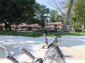 DOLPHIN BEACH RESORT - Image 3