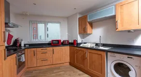 Marina View Apartment - Image 3