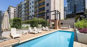 Mounts Bay 1 Bed Unit AC Parking & Balcony - Image 2