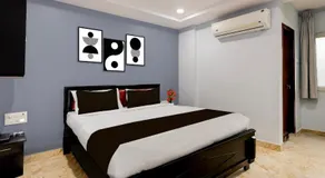 Super OYO Collection O Dr. NTR University Of Health Sciences Formerly Hotel V Elite - Image 2