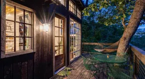Treetop Hideaways: Wood Lily Treehouse in Chattanooga - Image 4