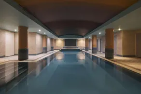 Radisson Hotel & Suites Sydney - Image 4