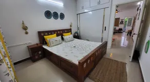 Home Stay with Giriraj View I On Parikrama Marg I 5 mins to ISKCON & Daan Ghati - Image 2