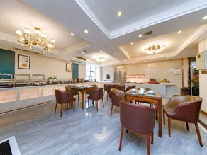 Vienna Hotel Yueyang Huarong Avenue - Image 4
