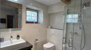 Double room, shower, toilet, conveniences - Image 2