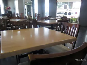Elegant Circle Inn - Image 5