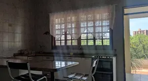 Casa Agradável, Arejada, Espaçosa, Perto de Tudo - Image 3