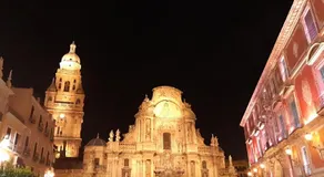 Nuevo junto a Catedral - Image 3