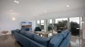 Catalina - Image 4
