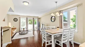 SimplyLovely Modern Condo Near Downtown Ottawa with Free Parking and Patio - Image 3