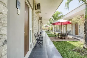 Sunshine Family Homestay near Terminal 1 Juanda Airport - Image 3