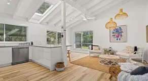 Lake House Hideaway - Serene Lakeside Retreat - Image 2