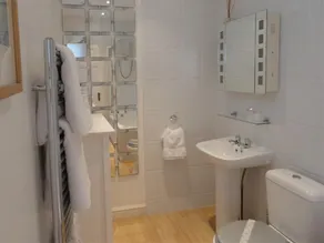 Rame Barton Guest House and Pottery - Image 2