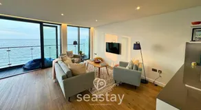 Sail Penthouse - Beach & Parking - Image 3