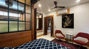 Beautifully Chic, Spacious, WiFi, Near Pullman Yds - Image 2
