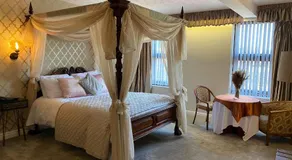 The Sitwell Arms Hotel - Image 2