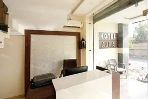 OYO 44021 Hotel Aura - Image 2