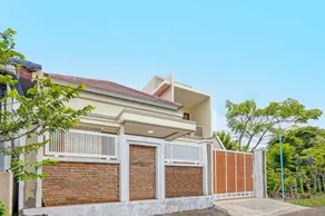 Kanggo Riko Family Homestay Mitra RedDoorz - Image 4