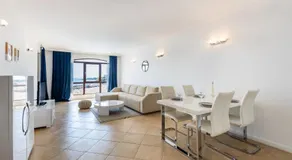Oasis Beach Club - Image 4