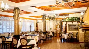 Globus Hotel - Image 3