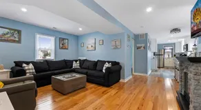 Renovated 4BR Home, 2 Blocks from the Beach! - Image 5