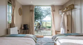 Toad Hall Lodges - Luxury Glamping Lodges Near Southwold! - Image 2