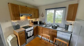 81 Hengar Manor - Image 4