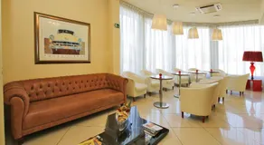 Hotel Touring - Image 4