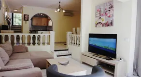 SUNNY VILLA HOLIDAY HOME - Image 2
