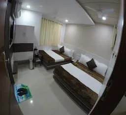 Hotel Ideal vadodara - Image 4