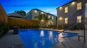 Stunning Modern and Fully-Upgraded 5 BR w Pool - Image 3