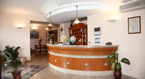Hotel Canada - Image 4