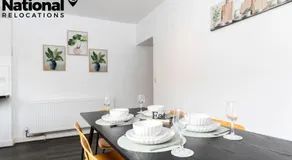 Modern Minimalist Spacious 3br Blyth Home - Image 4