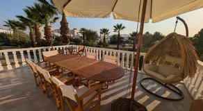 Feraklion House - Image 2