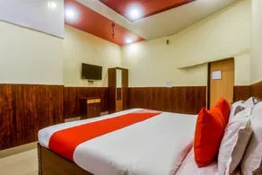 OYO Flagship 44010 Ananda Inn - Image 3