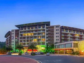 Yihe Hot Spring City Hotel - Image 3