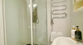 Chambre privée adaptée aux familles - Image 2