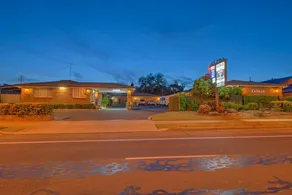 Cadman Motor Inn and Apartments - Image 4