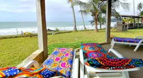 Afro Beach eco Resort Butre - Image 4