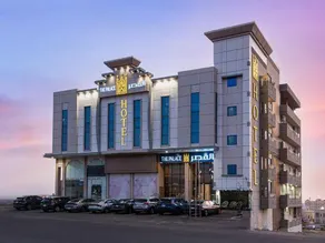 The Palace Hotel Suites - Image 3