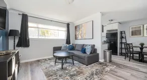 Quiet & Quaint apartment, 5 mins to airport and 15 mins to downtown - Image 2