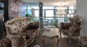 Canova Hotel - Image 3