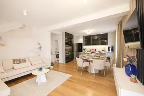 Penthouse with jacuzzi, city center - Image 2
