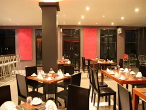 Plan B Hotel - Image 5