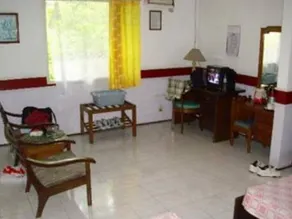 Splendid Inn - Image 2